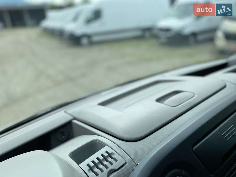 Грузовой фургон Renault Master 2018 в Хусте
