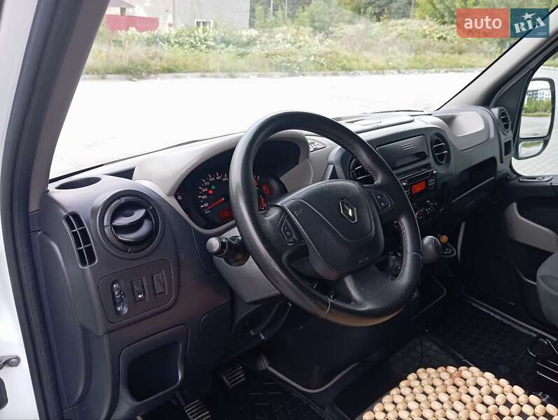 Тентованый Renault Master 2016 в Почаеве