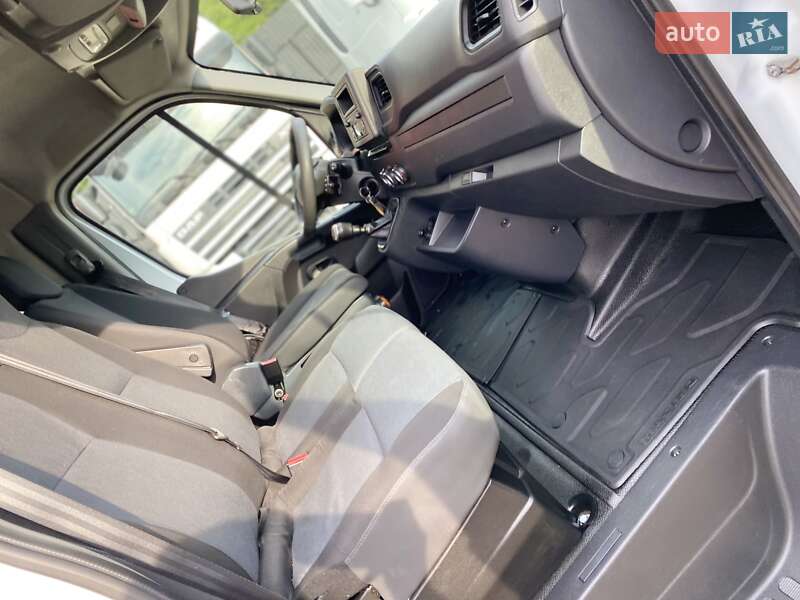 Тентованый Renault Master 2021 в Хусте