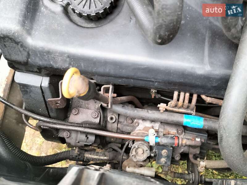 Грузовой фургон Renault Master 1998 в Куликовке