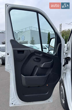 Грузовой фургон Renault Master 2019 в 