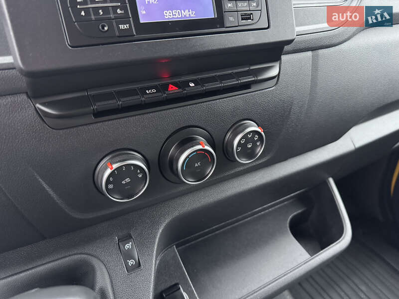 Микроавтобус грузовой (до 3,5т) Renault Master 2020 в Сарнах