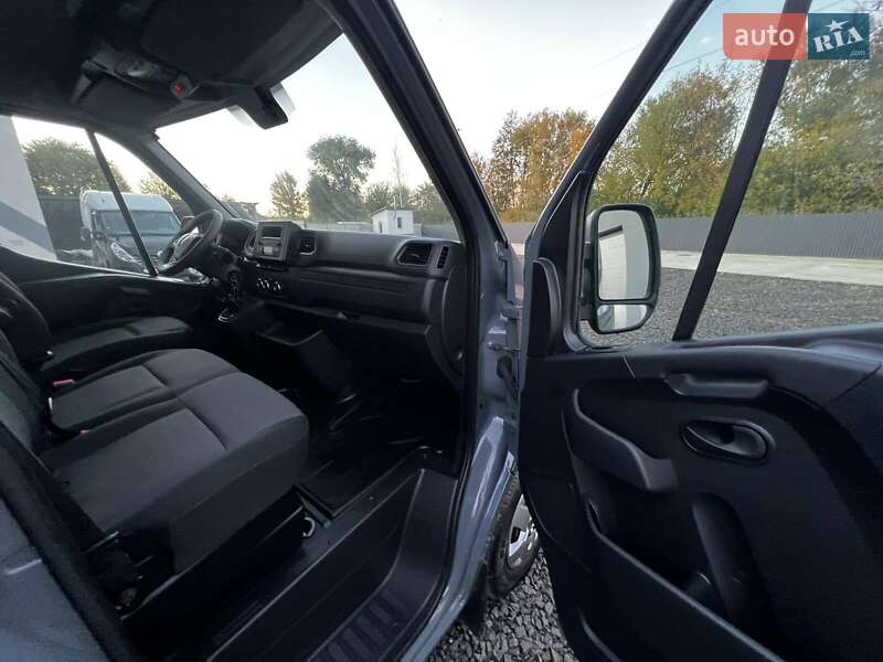 Грузовой фургон Renault Master 2023 в Киеве