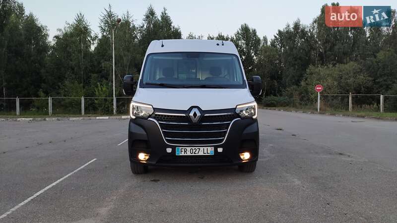 Грузовой фургон Renault Master 2020 в 
