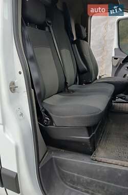 Грузовой фургон Renault Master 2013 в 