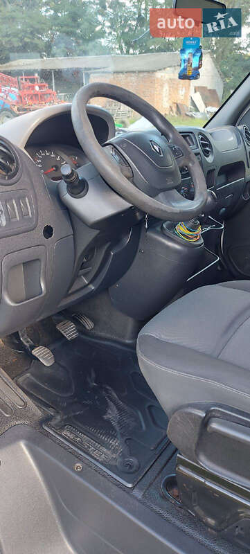 Грузовой фургон Renault Master 2011 в Сокале