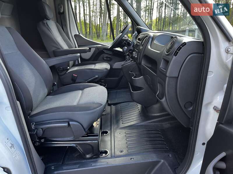 Грузовой фургон Renault Master 2017 в Ковеле