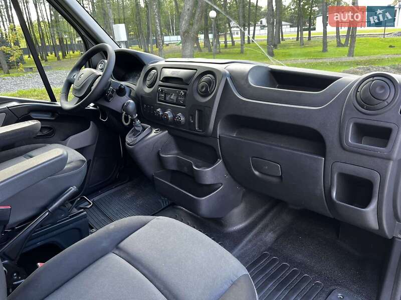 Грузовой фургон Renault Master 2017 в Ковеле