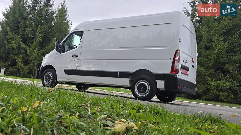 Грузовой фургон Renault Master 2018 в 