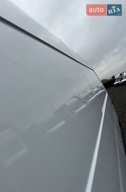 Грузовой фургон Renault Master 2022 в 