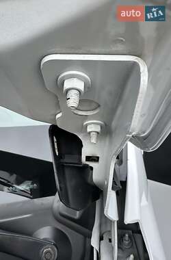 Грузовой фургон Renault Master 2022 в 