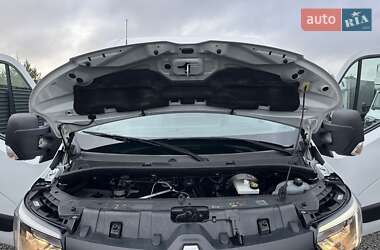 Грузовой фургон Renault Master 2022 в 