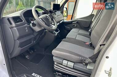 Грузовой фургон Renault Master 2021 в 
