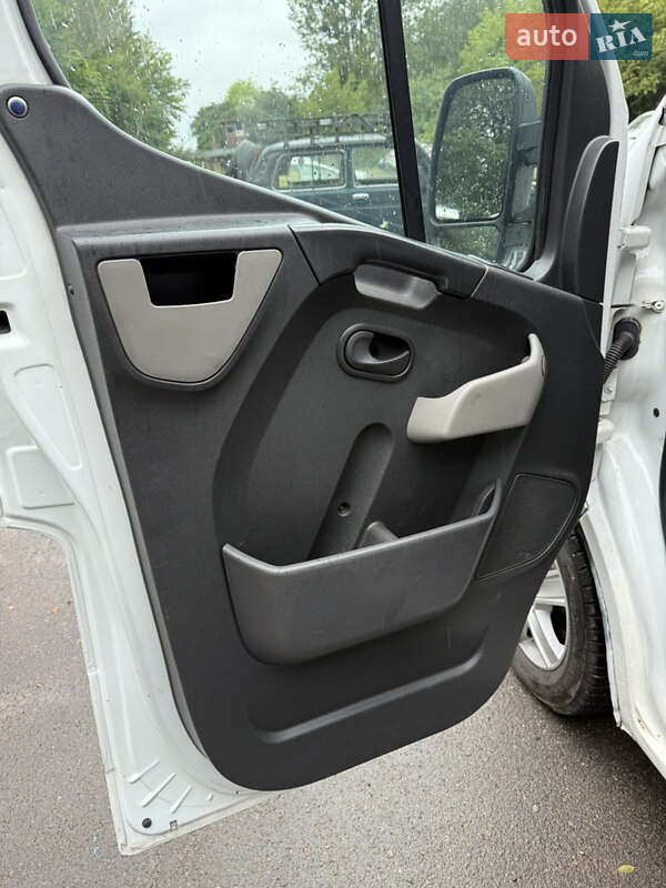 Микроавтобус Renault Master 2016 в Львове