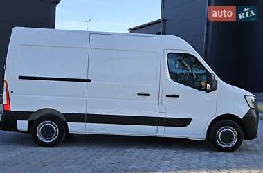 Грузовой фургон Renault Master 2022 в 
