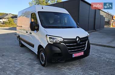 Грузовой фургон Renault Master 2022 в 