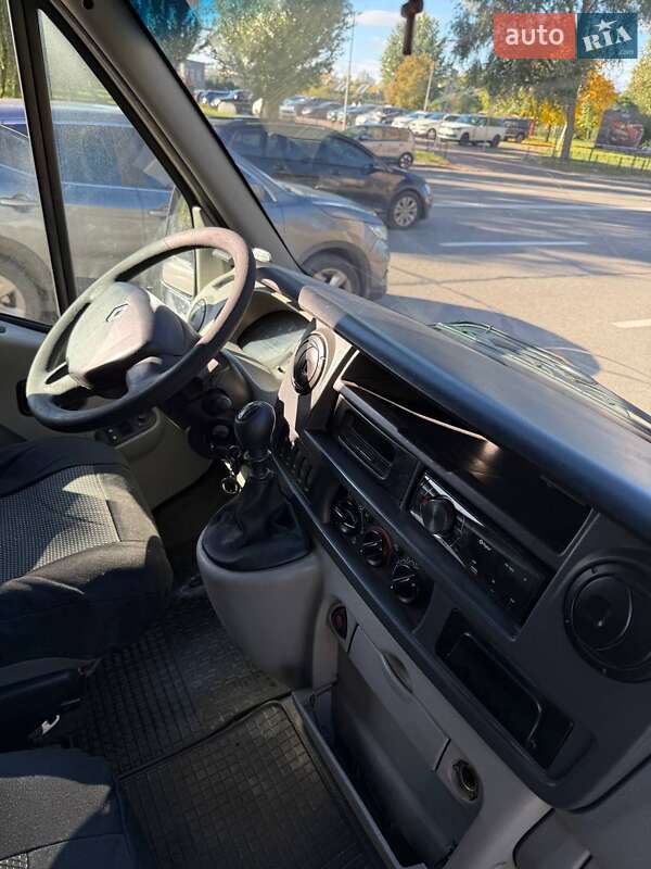 Грузовой фургон Renault Master 2006 в Киеве