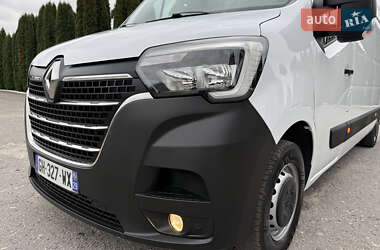 Грузовой фургон Renault Master 2022 в 
