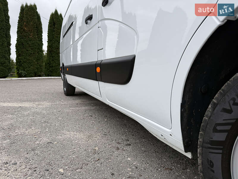 Грузовой фургон Renault Master 2022 в Дубно