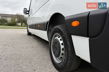 Грузовой фургон Renault Master 2022 в 