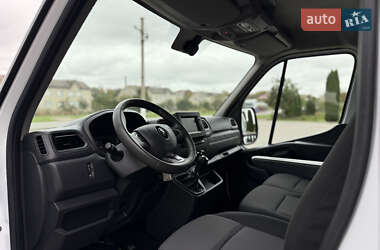 Грузовой фургон Renault Master 2022 в 