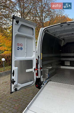 Вантажний фургон Renault Master 2021 в 