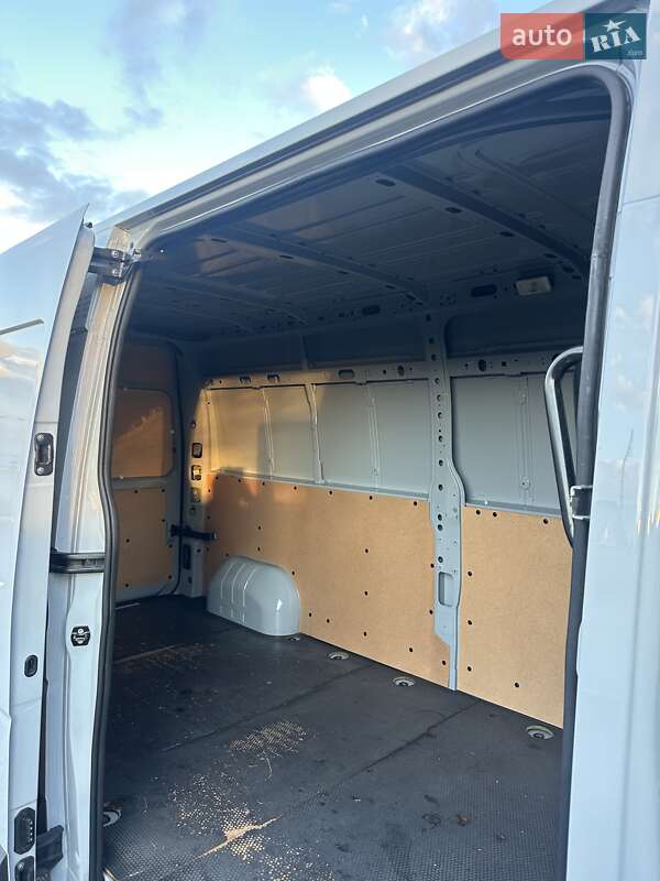 Вантажний фургон Renault Master 2020 в Ковелі