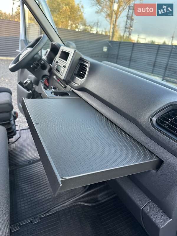 Вантажний фургон Renault Master 2020 в Ковелі