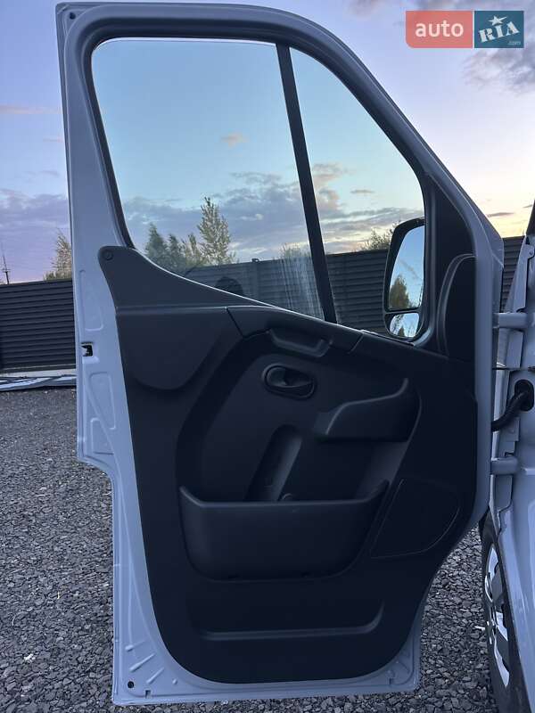Вантажний фургон Renault Master 2020 в Ковелі