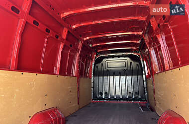 Грузовой фургон Renault Master 2019 в 
