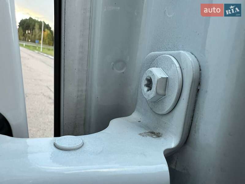 Тентованый Renault Master 2021 в Киеве