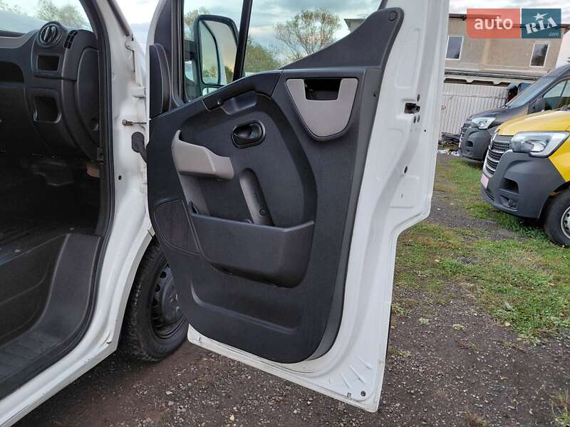 Грузовой фургон Renault Master 2017 в Ивано-Франковске