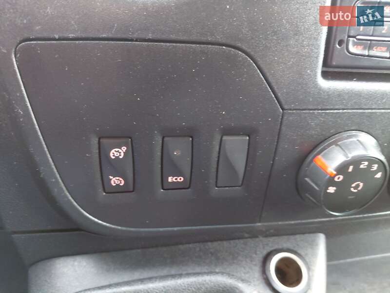 Грузовой фургон Renault Master 2017 в Ивано-Франковске
