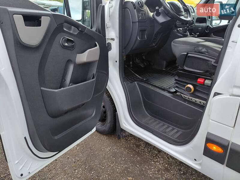 Грузовой фургон Renault Master 2017 в Ивано-Франковске