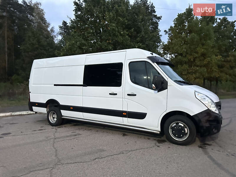 Вантажопасажирський фургон Renault Master 2015 в Ковелі