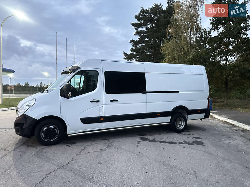 Вантажопасажирський фургон Renault Master 2015 в Ковелі