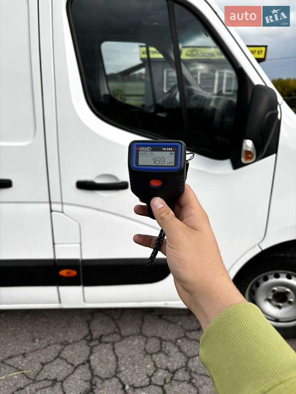 Грузовой фургон Renault Master 2016 в Умани