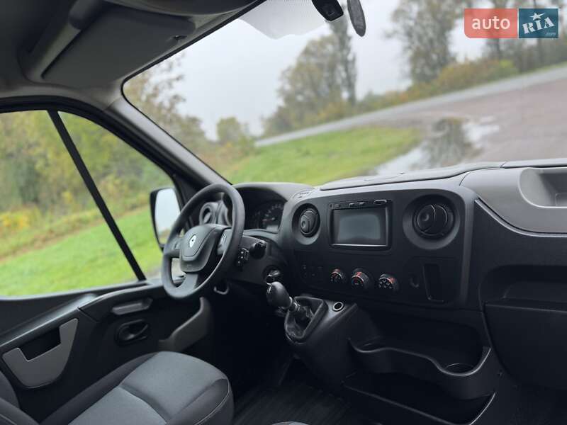 Грузовой фургон Renault Master 2017 в Дубно