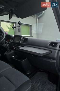 Грузовой фургон Renault Master 2020 в 