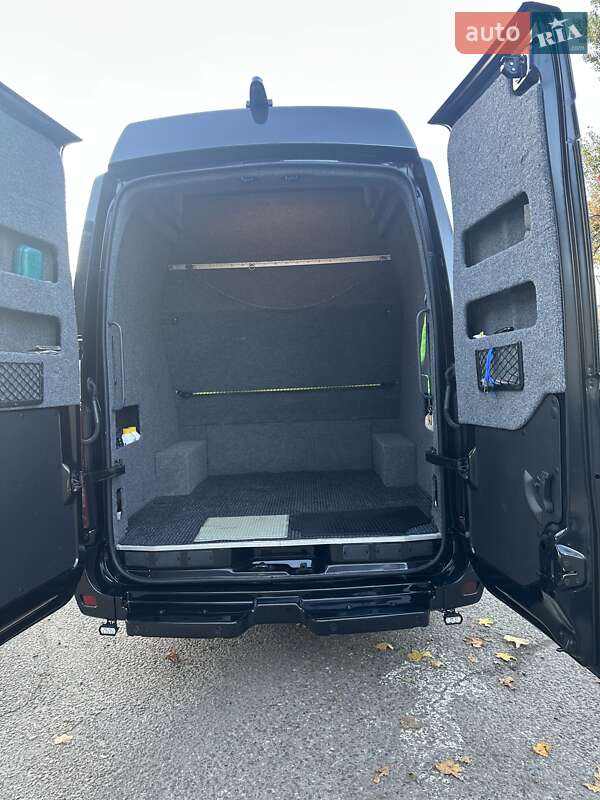 Мікроавтобус Renault Master 2016 в Чернівцях