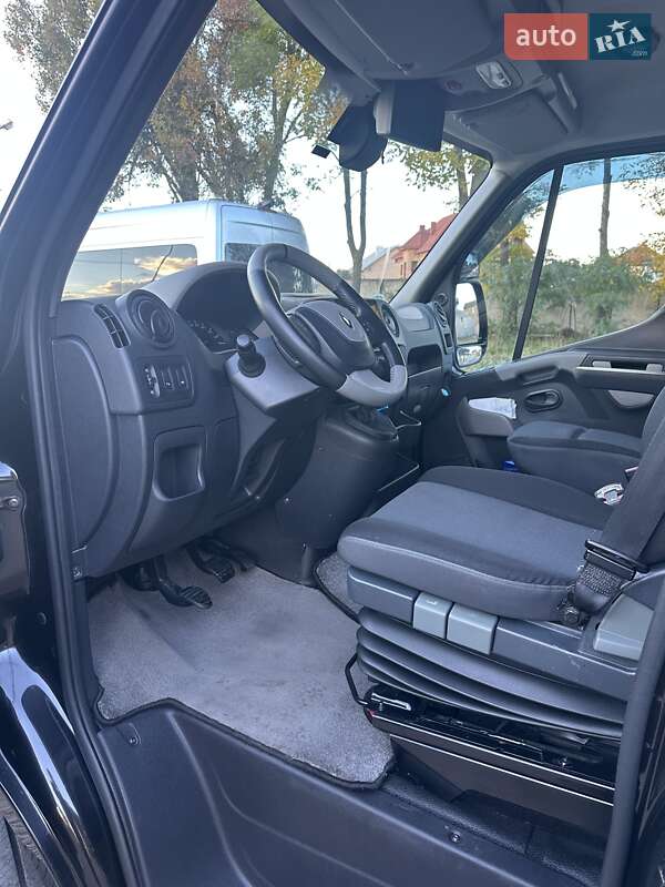 Мікроавтобус Renault Master 2016 в Чернівцях