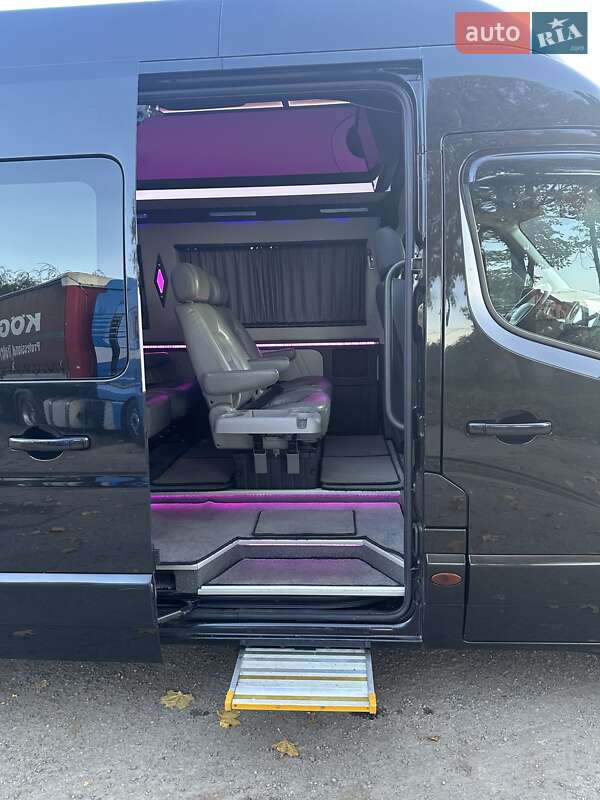 Мікроавтобус Renault Master 2016 в Чернівцях