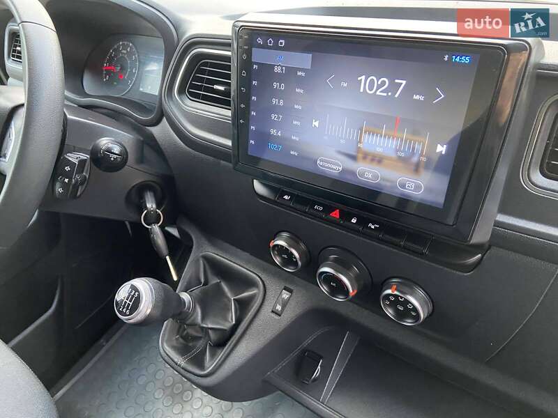 Грузовой фургон Renault Master 2022 в Киеве