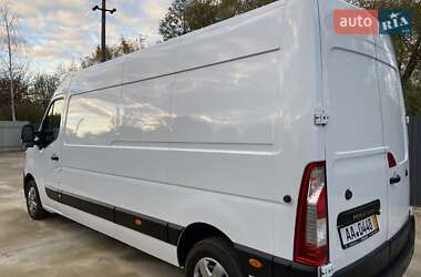 Грузовой фургон Renault Master 2022 в 