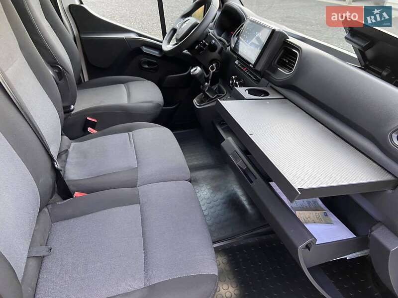 Грузовой фургон Renault Master 2022 в Киеве