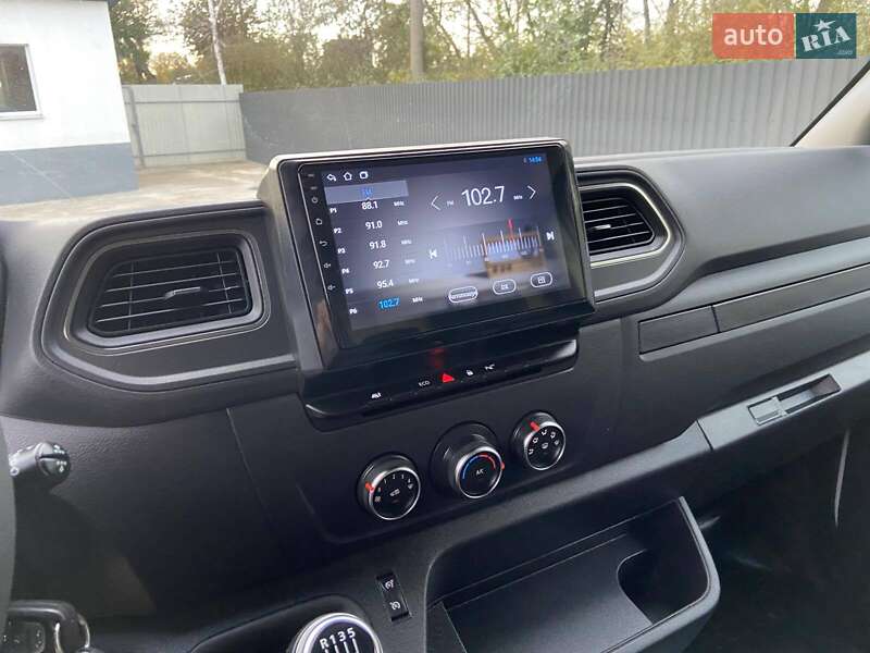 Грузовой фургон Renault Master 2022 в Киеве