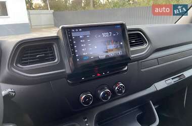 Грузовой фургон Renault Master 2022 в 