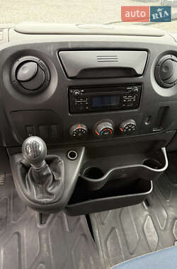 Грузовой фургон Renault Master 2017 в 