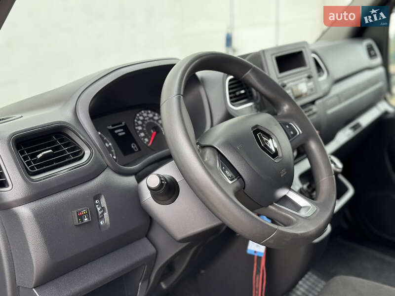 Тентованый Renault Master 2021 в Сарнах
