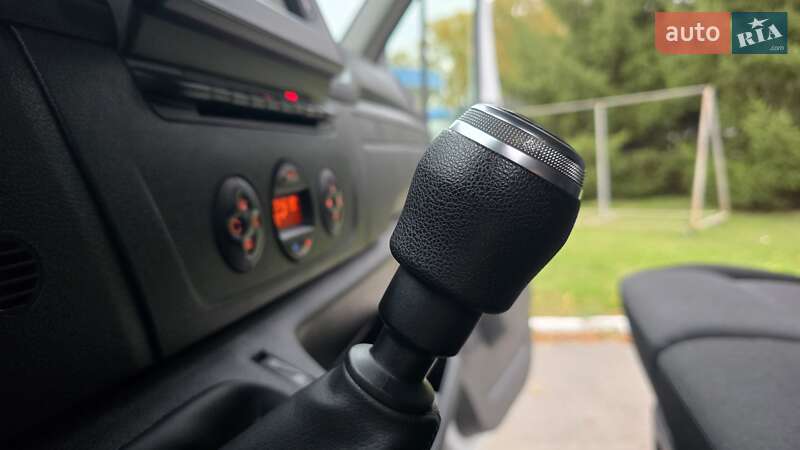 Вантажний фургон Renault Master 2021 в Житомирі